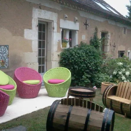 Le Clau Des Cerisiers Chambres Hotes Bed and Breakfast Beleymas